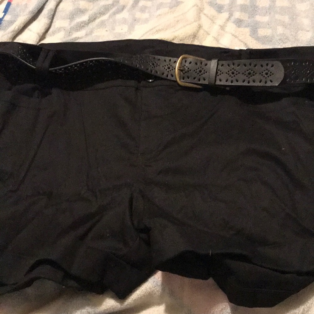 Torrid plus size 24 belted shorts NWT!